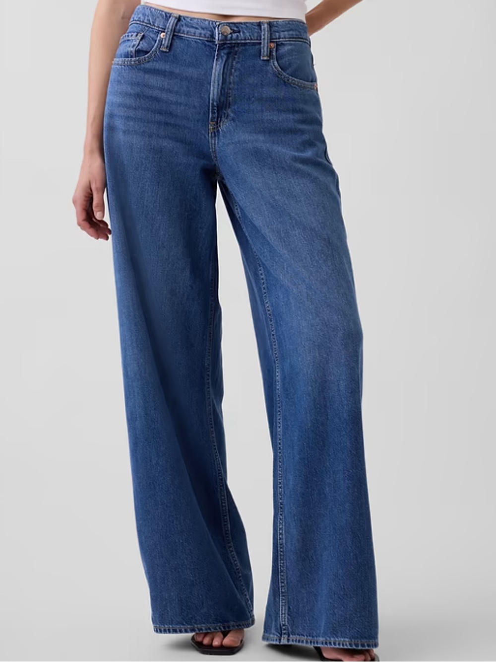 NWT GAP Mid Ride UltraSoft Baggy Jeans in Medium Blue Wash